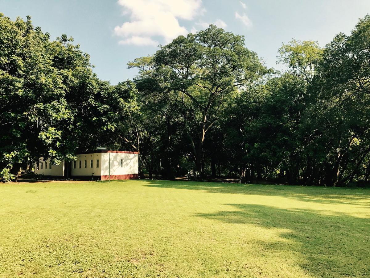Manoutsa Holiday Resort Hoedspruit Exterior photo